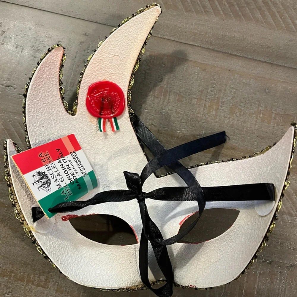 Italian Masquerade Mask, Red and Gold